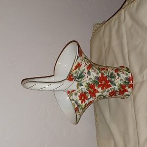 Poinsettia Christmas Basket Vase